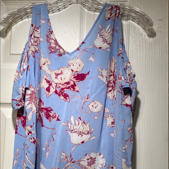 Women's A New Approach cold shoulder blouse - Picture 3 of 6